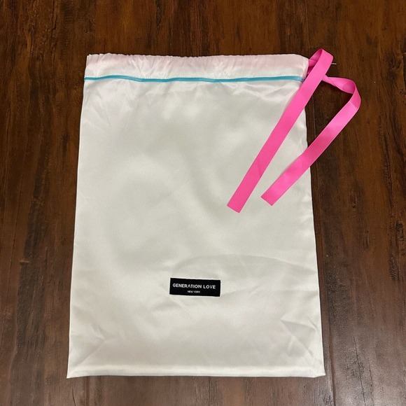 NWT GENERATION LOVE Kim Pajama Shorts Set in White Rainbow - Picture 15 of 16